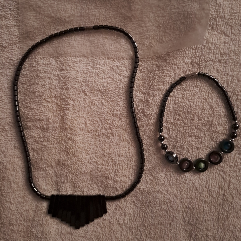 NEW Elegant Black and Multicolor Necklace and Bracelet Set